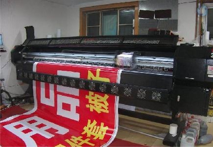  三台喷绘广告分辨率是多少？