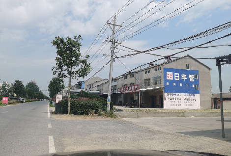  三台如何能保证墙体广告的醒目性？