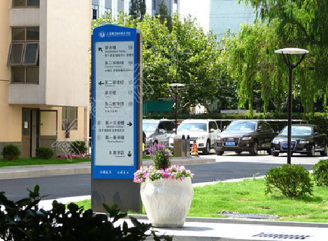  三台传统的学校标识系统有什么问题？